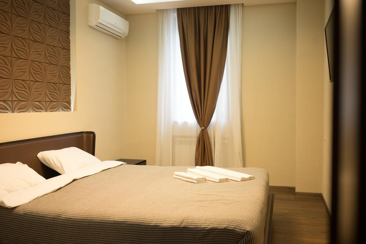 All Seasons Hotel On Freedom Square Tbilisi Bagian luar foto