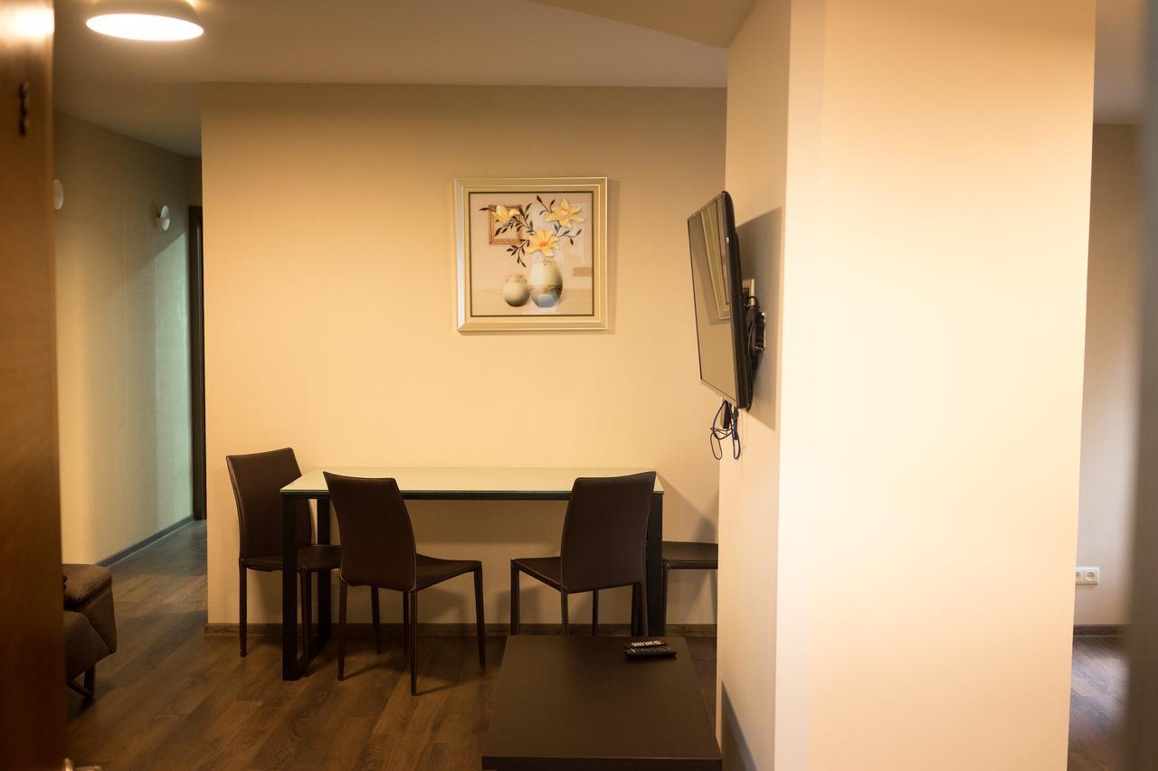 All Seasons Hotel On Freedom Square Tbilisi Bagian luar foto